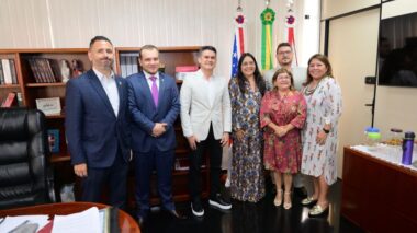 Prefeito David Almeida realiza visita institucional ao Ministério Público do Amazonas