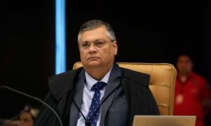 Leia mais sobre o artigo Dino rejeita recurso do Senado e mantém bloqueio de parte das emendas de comissão