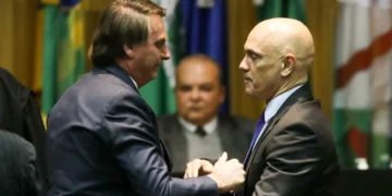 Bolsonaro protocola novo pedido de impedimento de Moraes