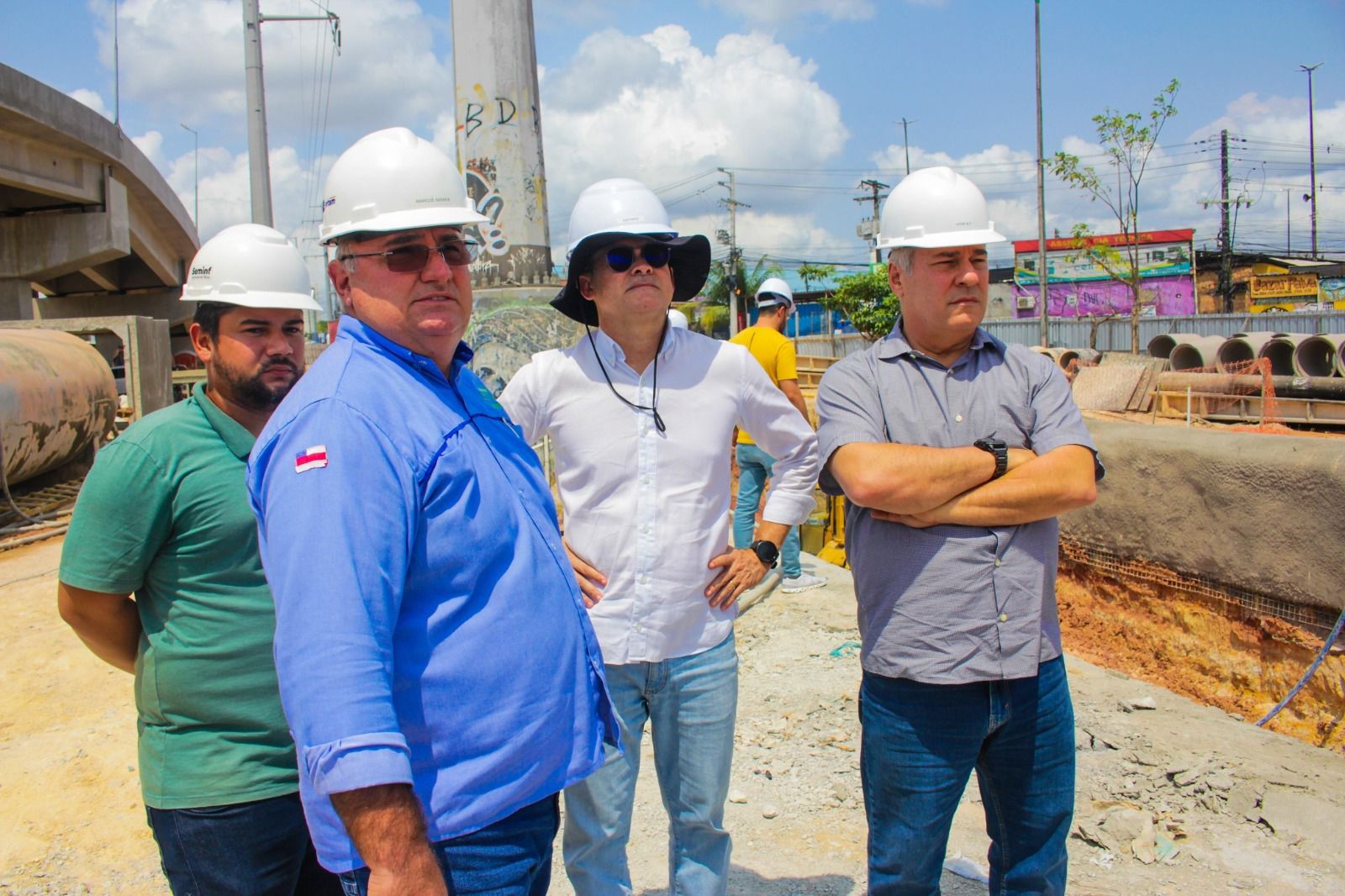 No momento, você está visualizando Prefeito David Almeida realiza visita técnica à obra do complexo viário Rei Pelé