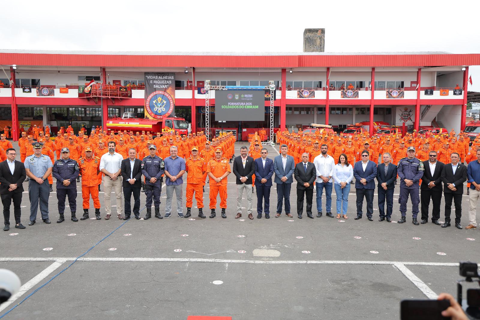 No momento, você está visualizando Wilson Lima realiza formatura de 200 novos soldados do Corpo de Bombeiros que vão reforçar serviço operacional no Amazonas