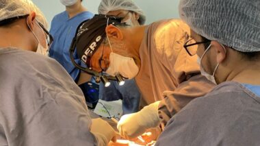 Saúde: Cirurgia de alta complexidade remove tumor de 14 centímetros em paciente com deformidade mandibular