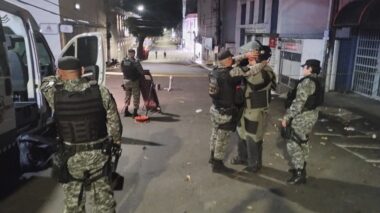 Polícia Militar do Amazonas desmantela artefato explosivo encontrado no Centro