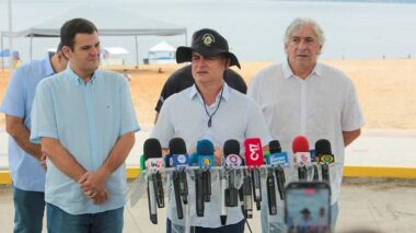 Prefeito David Almeida libera praia da Ponta Negra para banho e reforça programação de fim de ano