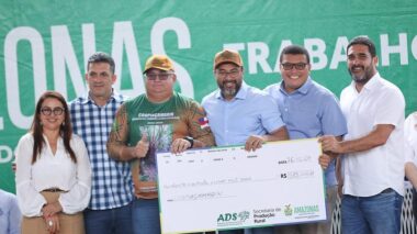 Em Manacapuru, governador Wilson Lima paga R$ 3,2 milhões em subvenções da juta e malva, borracha e piaçava