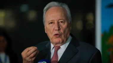 “Polícia não pode combater criminalidade cometendo crimes”, diz Lewandowski.