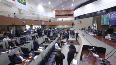 Vereadores aprovam orçamento de R$10,5 bilhões para Manaus em 2025