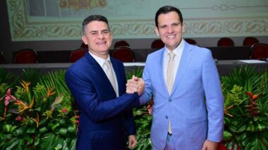 Prefeito David Almeida anuncia período de férias e transferência interina de comando para Renato Junior