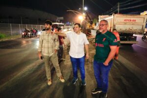 Leia mais sobre o artigo Com obras noturnas, Prefeitura de Manaus vai adiantar projeto de 19 intervenções no trânsito em pontos críticos da cidade