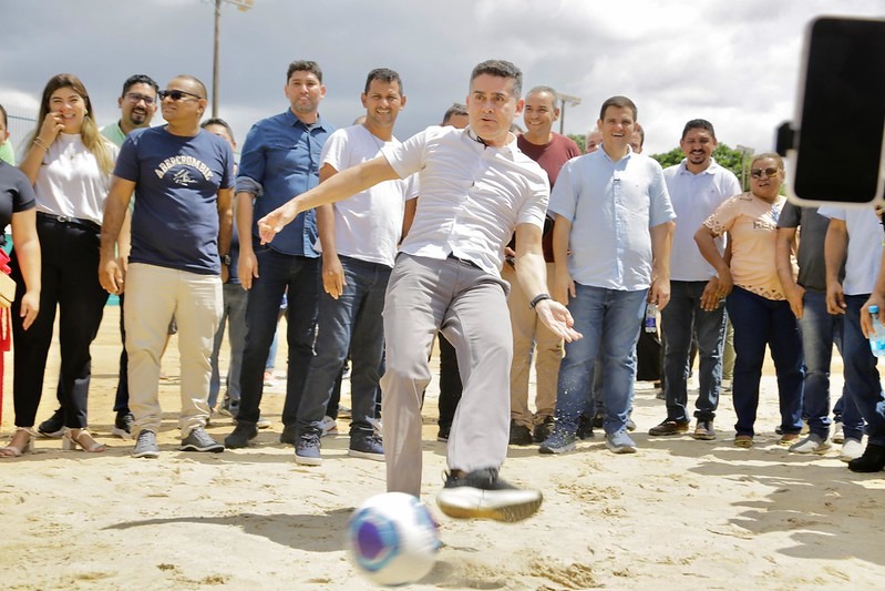 No momento, você está visualizando Prefeito David Almeida entrega o CSU do Alvorada revitalizado e amplia opções de esporte e lazer na zona Centro-Oeste