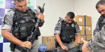 Policiais Civis e Militares recebem instrução para manuseio de novos armamentos adquiridos pelo Governo do Amazonas