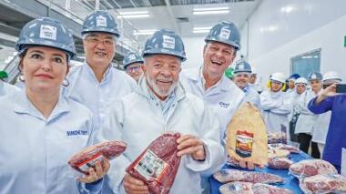 ‘O povo vai voltar a comer a sua picanhinha’, diz Lula sobre preço dos alimentos