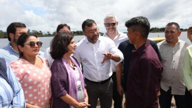 Governador Wilson Lima apresenta Barco Hospital São João XXIII a ministra da Saúde e destaca mais de 5,5 mil atendimentos em ações