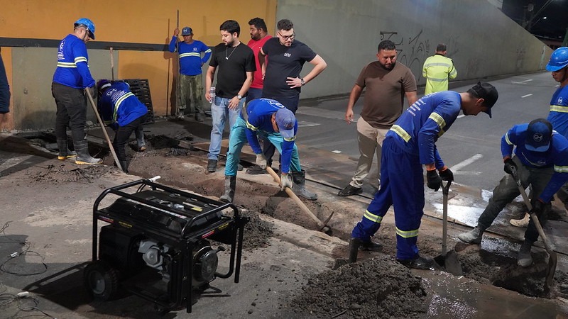 No momento, você está visualizando Prefeitura de Manaus inicia implantação de novas tampas do viaduto do São Jorge