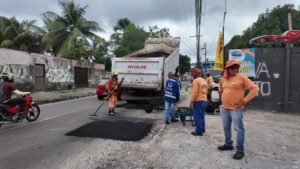 Leia mais sobre o artigo Trecho do bairro Redenção recebe obras de recuperação asfáltica da Prefeitura de Manaus