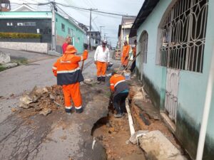 Leia mais sobre o artigo Prefeitura de Manaus executa obras emergenciais nas zonas Oeste e Centro-Oeste da capital