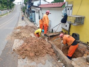 Leia mais sobre o artigo Equipes da prefeitura reforçam trabalhos de infraestrutura no bairro Lírio do Vale