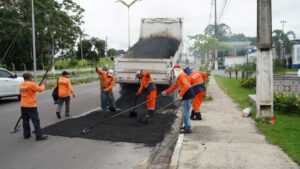 Leia mais sobre o artigo Prefeitura de Manaus realiza serviços de manutenção asfáltica no bairro Novo Aleixo