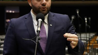 Deputado Fausto Jr. faz indicativo ao Ministério da Saúde para implantação de mamografia anual no SUS a partir dos 40 anos