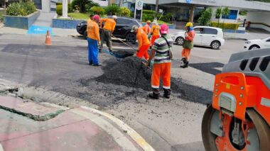 Prefeitura de Manaus intensifica serviços de recuperação asfáltica em grandes avenidas