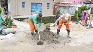 Leia mais sobre o artigo Prefeitura conclui trabalhos de contenção de rip-rap e recuperação de calçada na rua Monte Everest no bairro Petrópolis