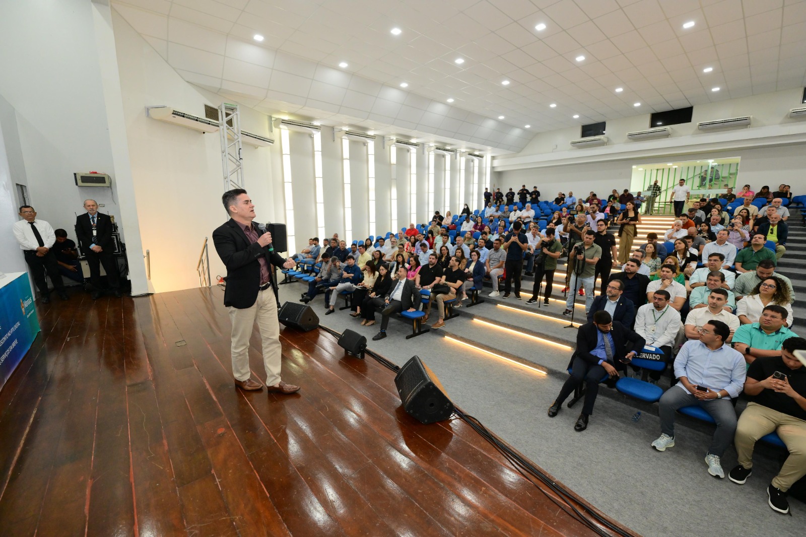 No momento, você está visualizando Prefeito David Almeida participa da 1ª Convenção de Metas e projeta Manaus como cidade global