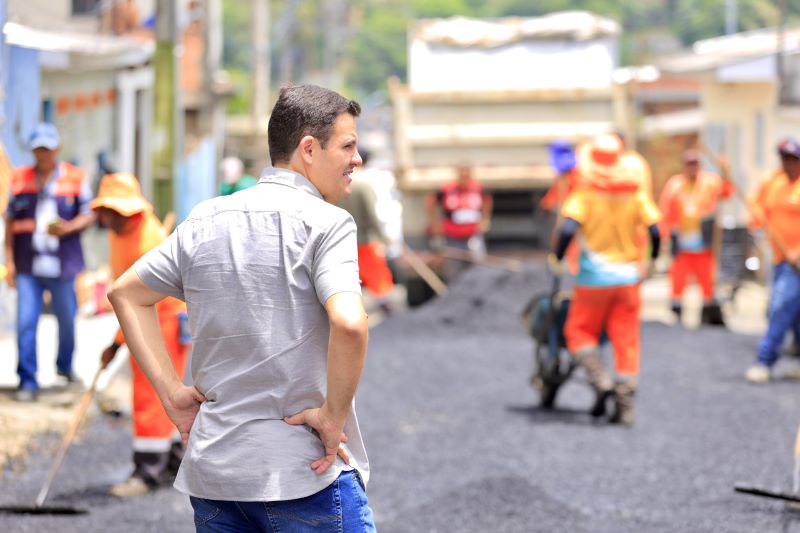 No momento, você está visualizando Vice-prefeito Renato Junior vistoria frentes de obras no bairro Cidade de Deus