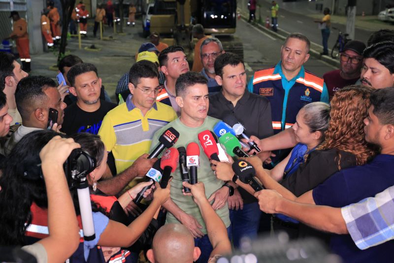 No momento, você está visualizando Prefeito David Almeida acompanha interdição de trecho da avenida Maceió para manutenção em rede de drenagem durante o carnaval