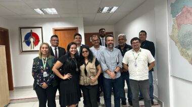 Prefeitura reúne no CCC para montar operações de despoluição visual na capital