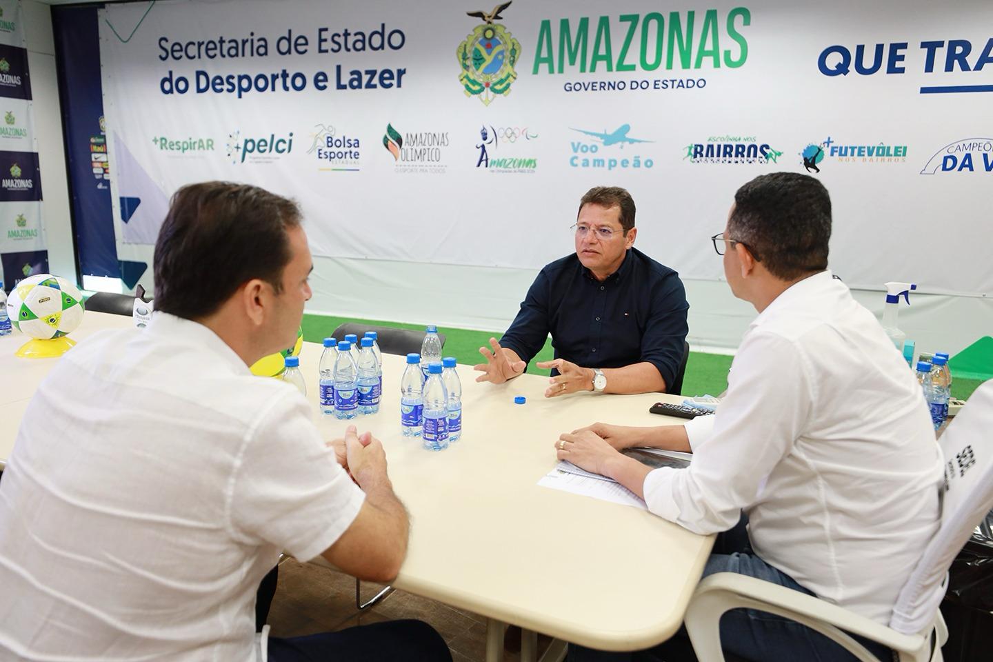 No momento, você está visualizando Governo do Amazonas vai revitalizar o ginásio Elias Assayag, em Parintins, e expandir projetos socioesportivos no município