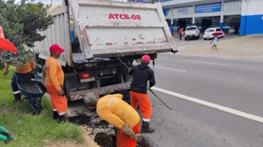 Prefeitura de Manaus intensifica serviços de recuperação asfáltica na avenida Torquato Tapajós