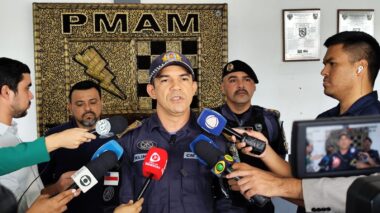 Polícia Militar do Amazonas apreende 400 quilos de maconha skunk em oficina usada como depósito de drogas