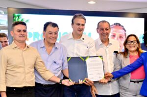 Leia mais sobre o artigo Prefeito David Almeida e ministro da Educação participam da inauguração de centro de tecnologia e anunciam investimentos para qualificação profissional