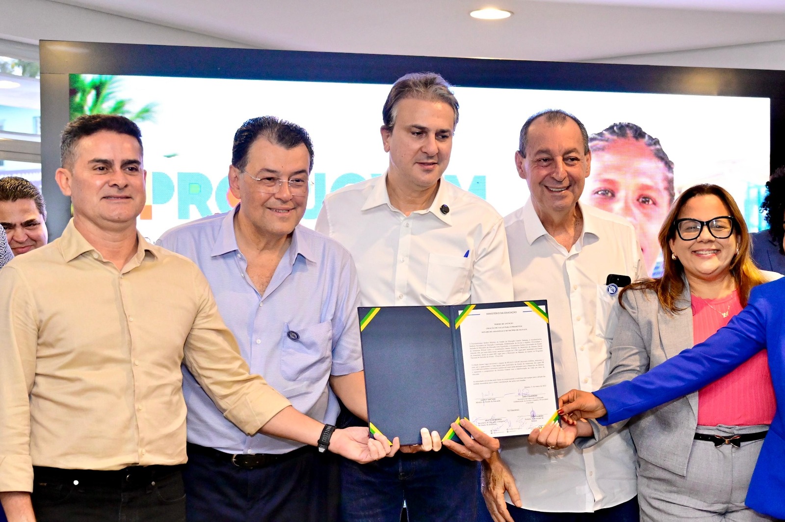 No momento, você está visualizando Prefeito David Almeida e ministro da Educação participam da inauguração de centro de tecnologia e anunciam investimentos para qualificação profissional