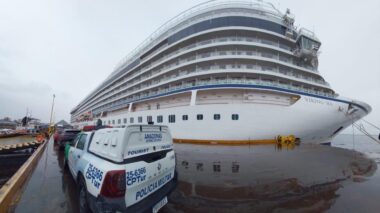 Manaus recebe dois cruzeiros e movimenta mais de R$ 15 milhões na economia local