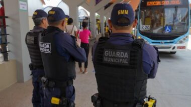 Guarda Municipal de Manaus prende suspeito de tráfico de drogas no Centro