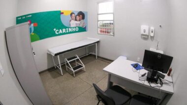 Governador Wilson Lima lança serviço multidisciplinar para crianças com TEA nos Caics