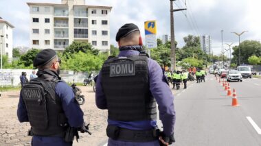 Mais de 1,9 mil abordagens são realizadas em operações para reforçar a segurança de mototáxis e moto aplicativo