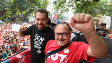 Em ato com baixa adesão em SP, Boulos provoca Jair Bolsonaro