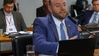 Deputado Fausto Júnior solicita aumento de recursos de assistência social para enfrentar enchentes no Amazonas