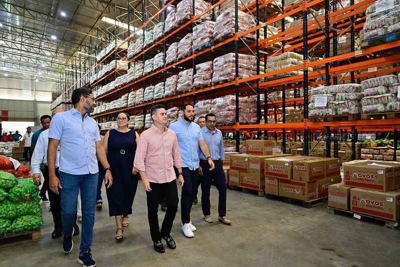 No momento, você está visualizando Prefeito David Almeida garante qualidade e logística eficiente na merenda escolar