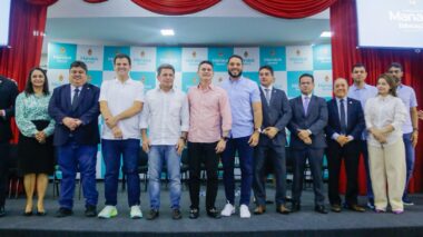 Prefeito David Almeida empossa secretário e subsecretário da Semed e anuncia novos investimentos e melhorias na educação