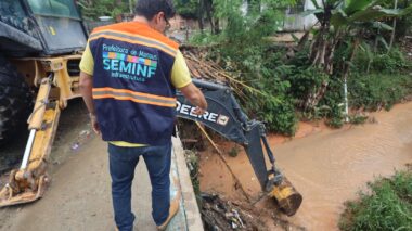 Como pronta resposta à chuva, Prefeitura de Manaus intensifica limpeza e desobstrução nas zonas Norte e Sul