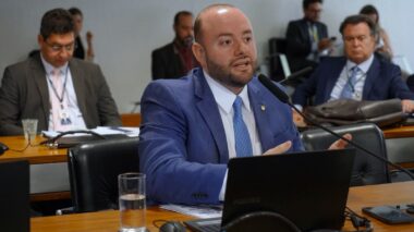DEPUTADO FAUSTO JR COBRA MINISTÉRIO DE MINAS E ENERGIA E ANEEL SOBRE APAGÕES NO AMAZONAS