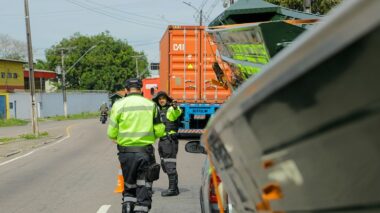 Prefeitura intensifica fiscalização de trânsito com nova operação ‘Carga Pesada’ na zona Sul de Manaus