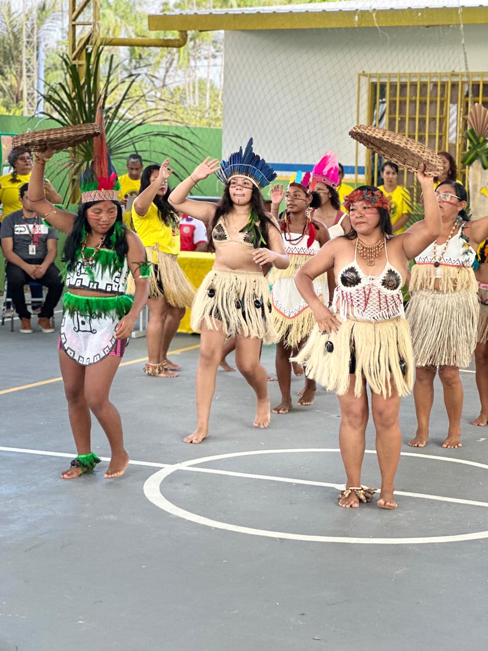 No momento, você está visualizando Prefeitura de Manaus realiza 2ª ‘Feira da Literatura Amazonense’ em escola da zona Rural