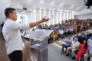Leia mais sobre o artigo Prefeito David Almeida lança plataforma digital para ouvir a população e planejar o futuro de Manaus
