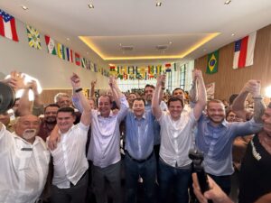 Leia mais sobre o artigo Movimento “Amazonas Forte de Novo” reúne maiores lideranças do estado em manhã histórica no Clube da OAB-AM