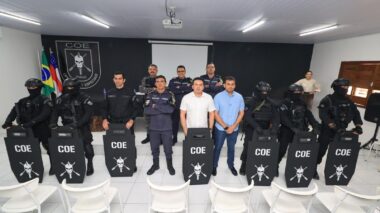 Delegado Péricles entrega Escudos Balísticos à Tropa de Elite da PMAM