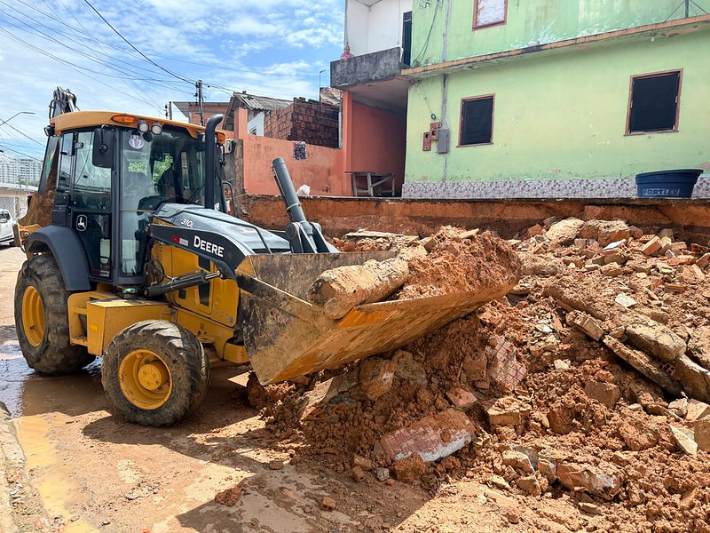 No momento, você está visualizando Prefeitura de Manaus atua desde a madrugada para minimizar impactos das chuvas e reforça ações emergenciais